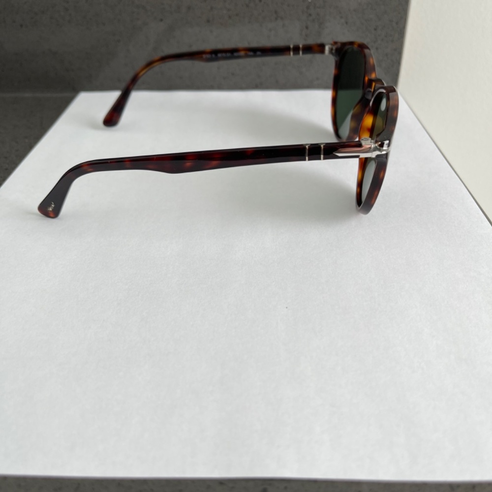 Brand New - Persol PO3152S  52mm Dark Tortoise / Grey Lenses New Sunglasses - Picture 9 of 13